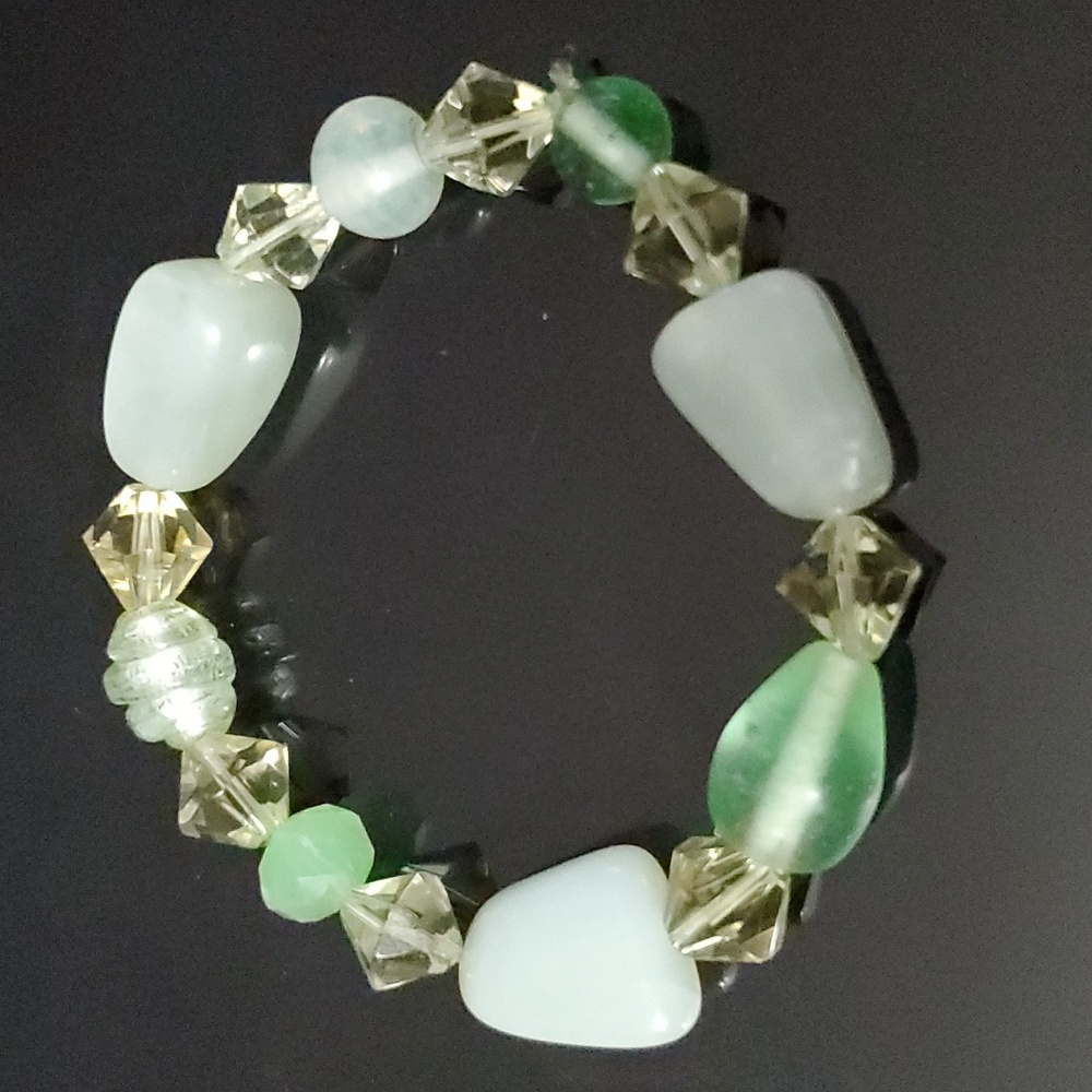 Gem Beaded Bracelt